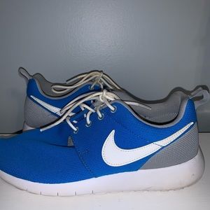 Nike blue roshe